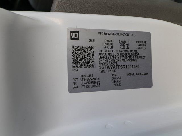 Used 2024 GMC Savana 2500 w/ Driver Convenience Package image 27