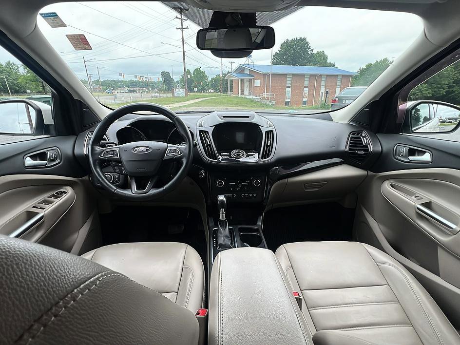 Used 2018 Ford Escape Titanium w/ Ford Safe & Smart Package AWD/4WD image 14