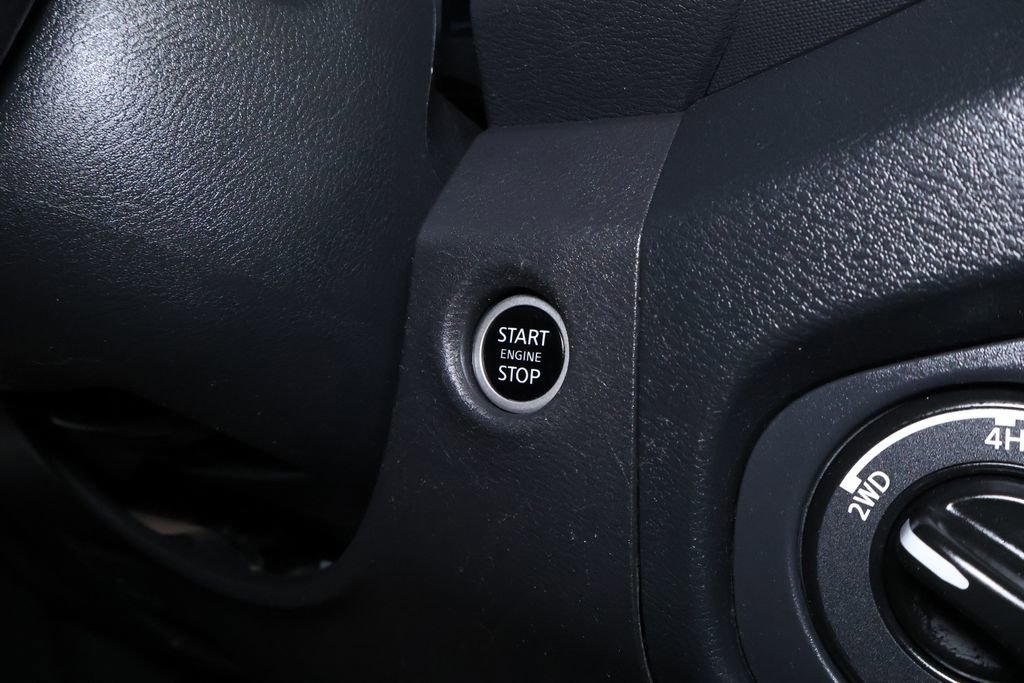 Used 2024 Nissan Frontier SV w/ SV Convenience Package image 23