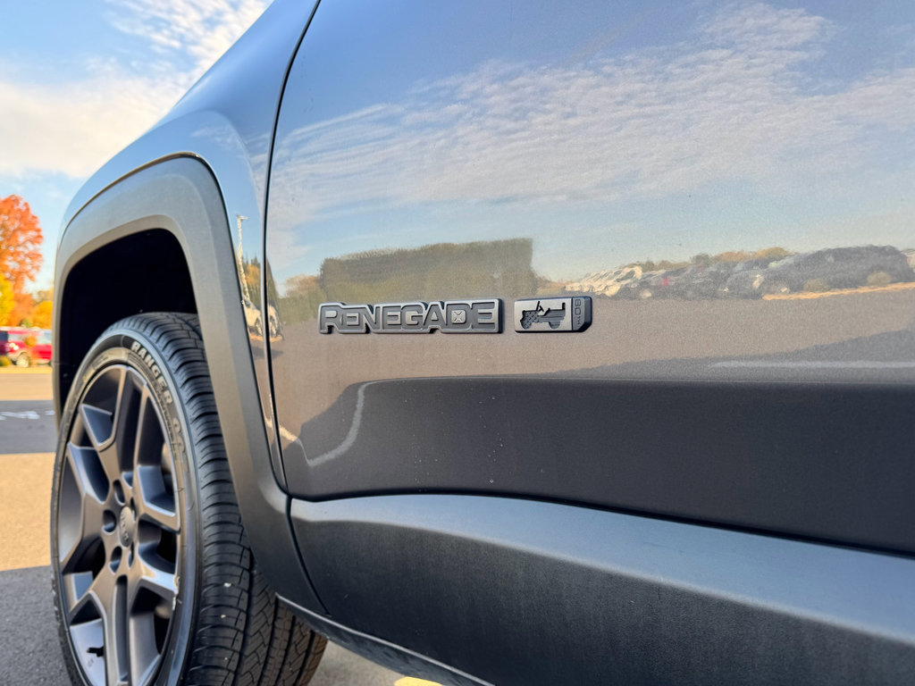 Used 2021 Jeep Renegade Latitude image 6