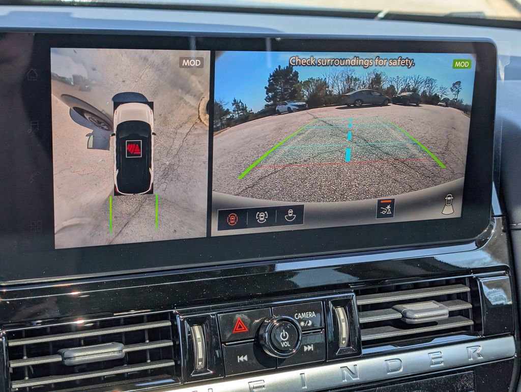 New 2026 Nissan Pathfinder SL image 25