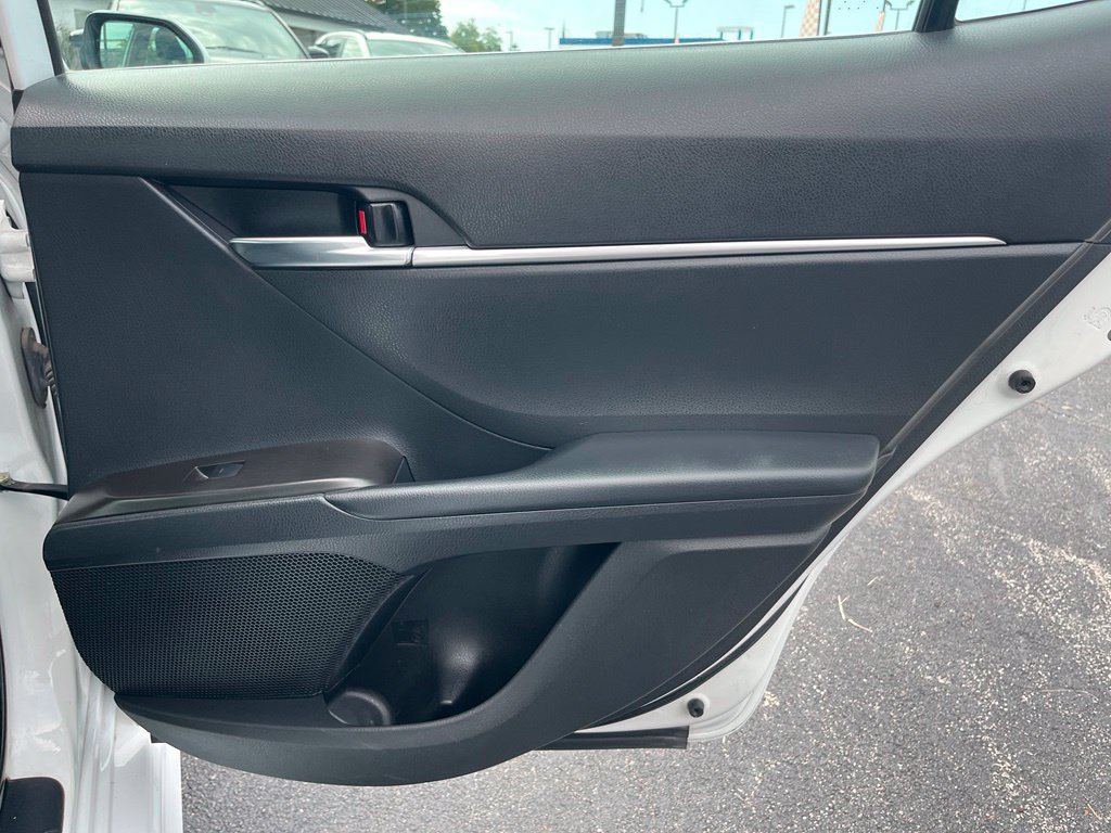 Used 2022 Toyota Camry SE FWD image 27