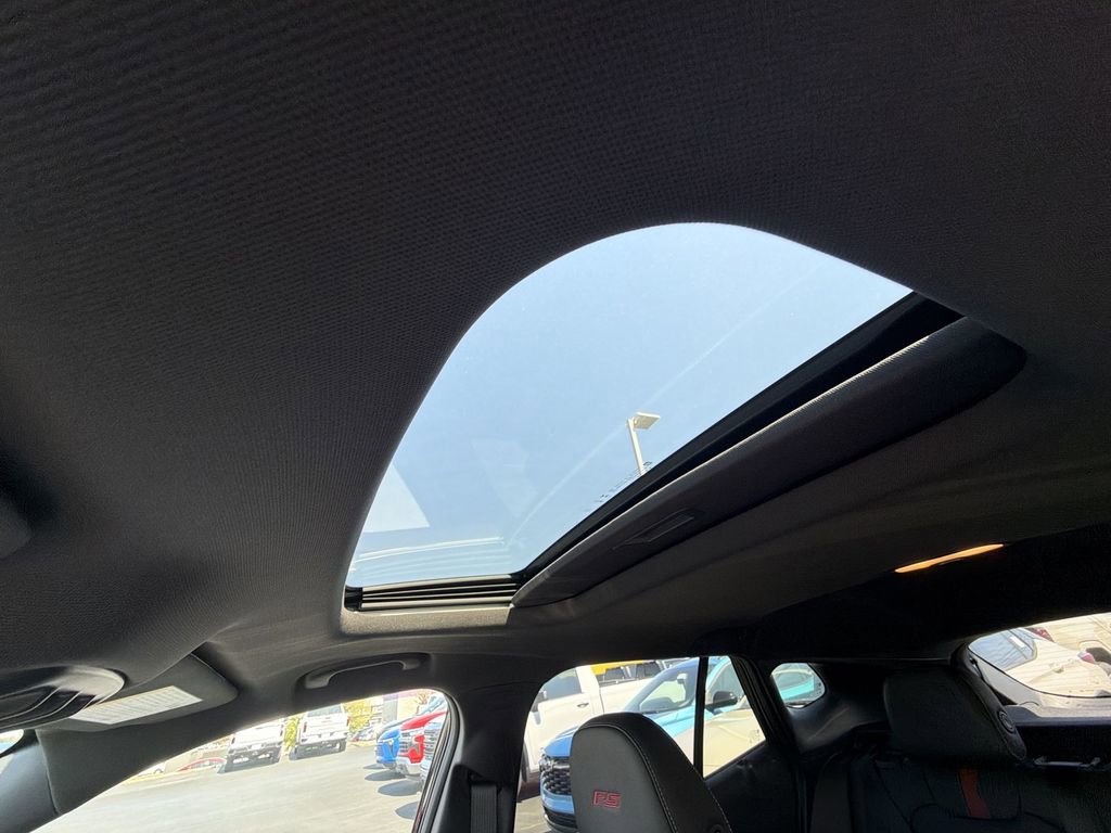 New 2026 Chevrolet Trax RS w/ Sunroof Package image 27