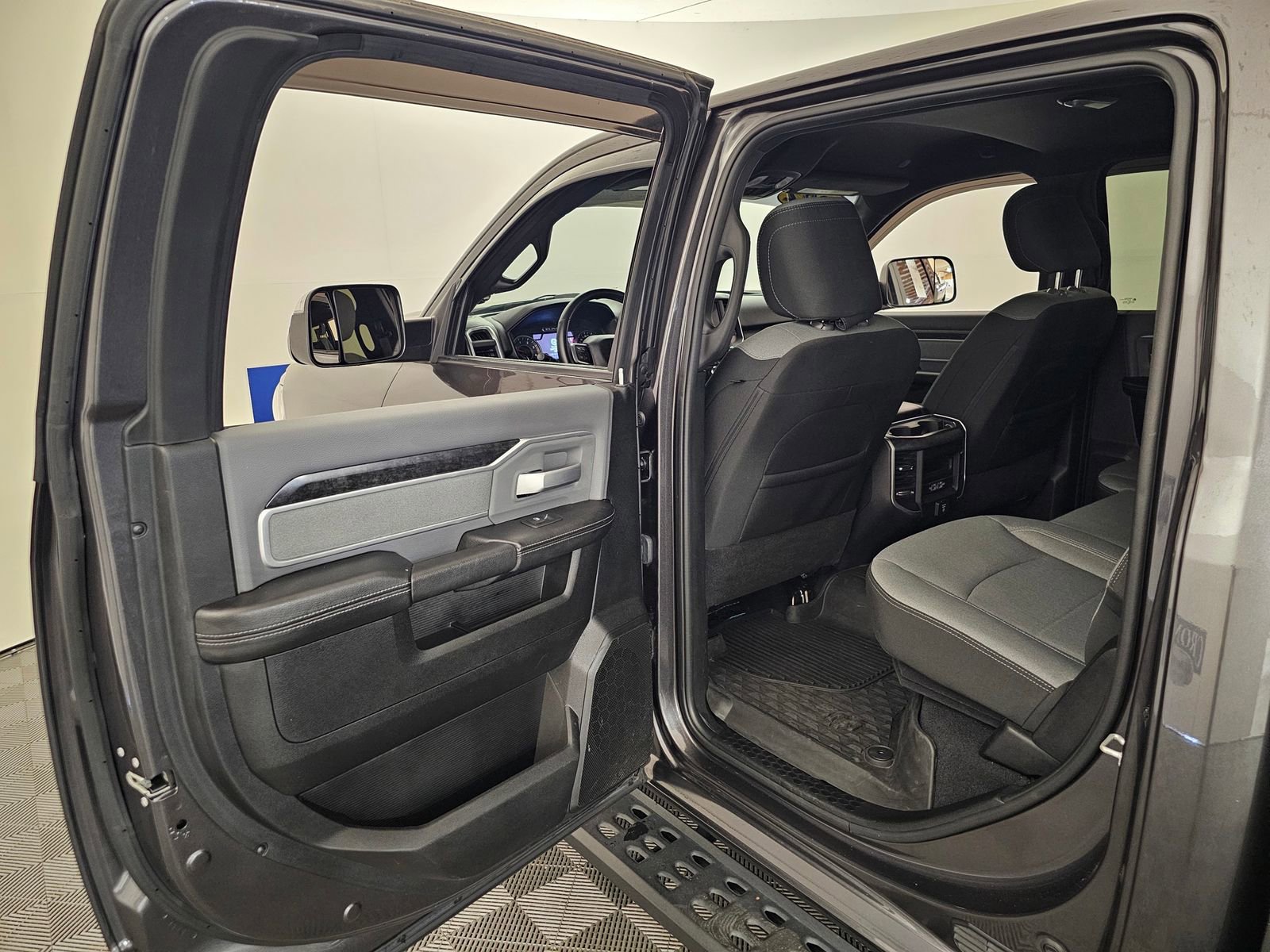 Used 2022 RAM 3500 Big Horn w/ Level C Equiment Group image 40