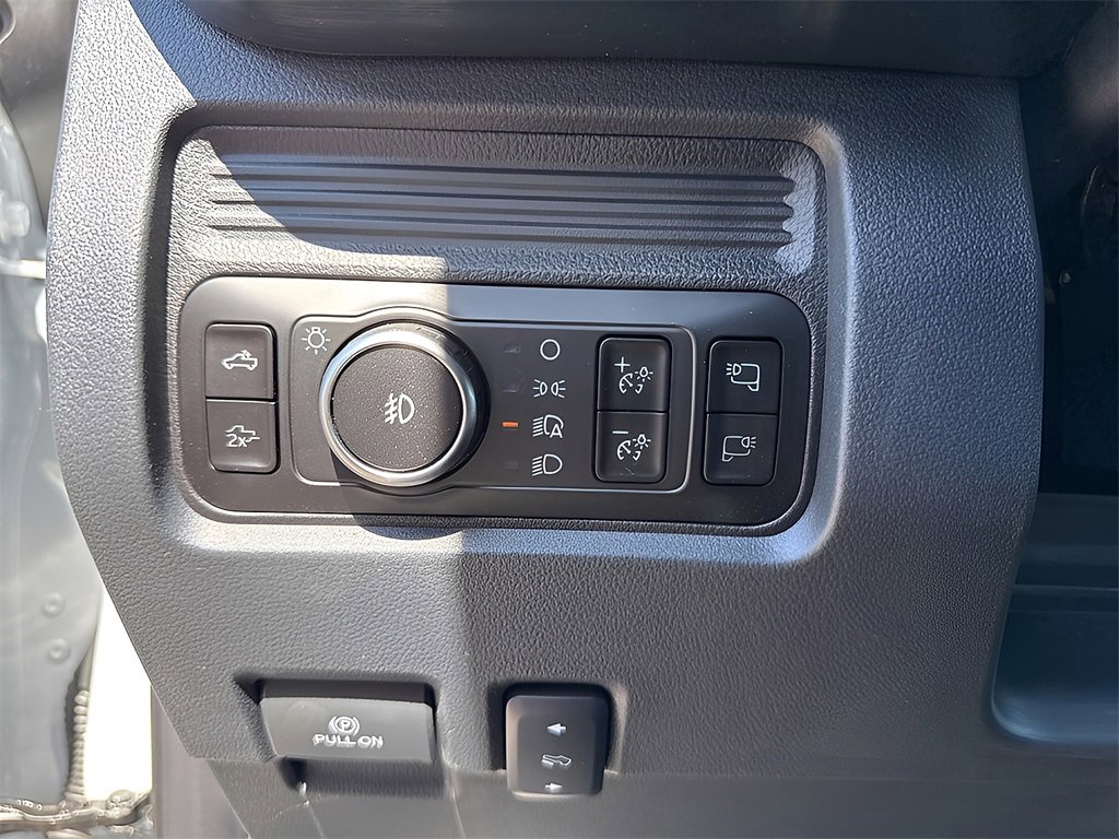 New 2025 Ford F350 Lariat w/ Chrome Package image 18