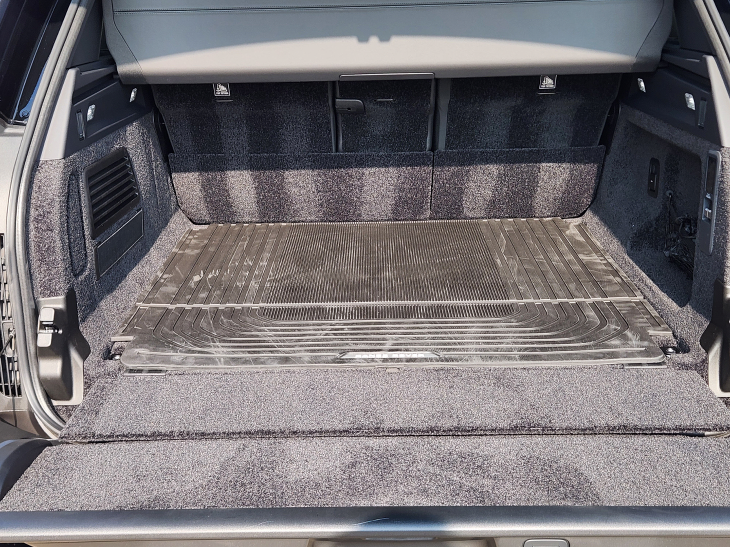 New 2026 Land Rover Range Rover SV AWD/4WD image 27