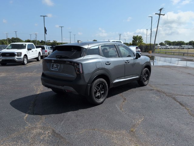 Used 2025 Nissan Kicks SV FWD image 8