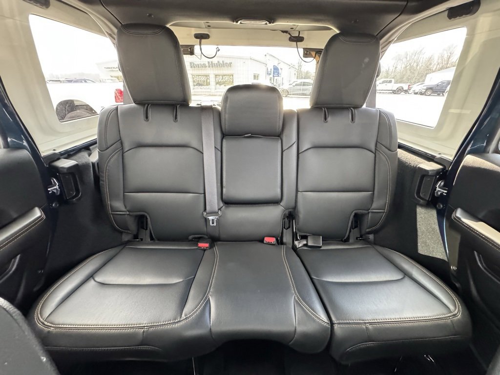Used 2025 Jeep Wrangler Sahara w/ Safety Group image 15