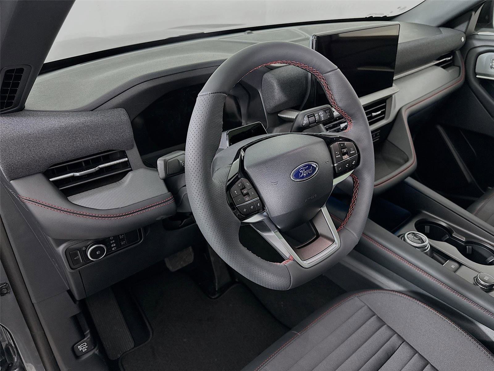 New 2026 Ford Explorer ST-Line w/ ST-Line Street Pack image 9