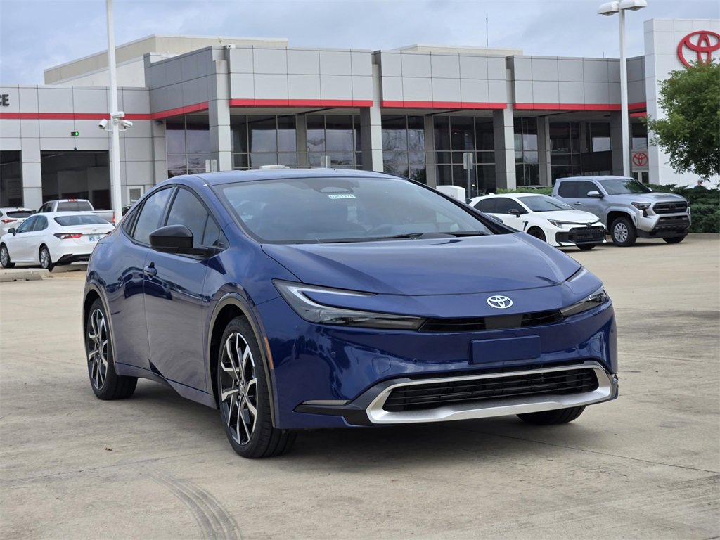 New 2025 Toyota Prius Plug-In Hybrid image 2