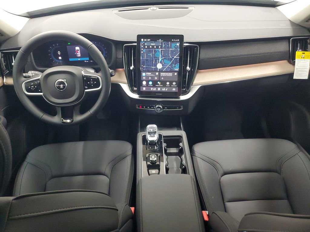 New 2025 Volvo XC90 B6 Core w/ Climate Package image 17