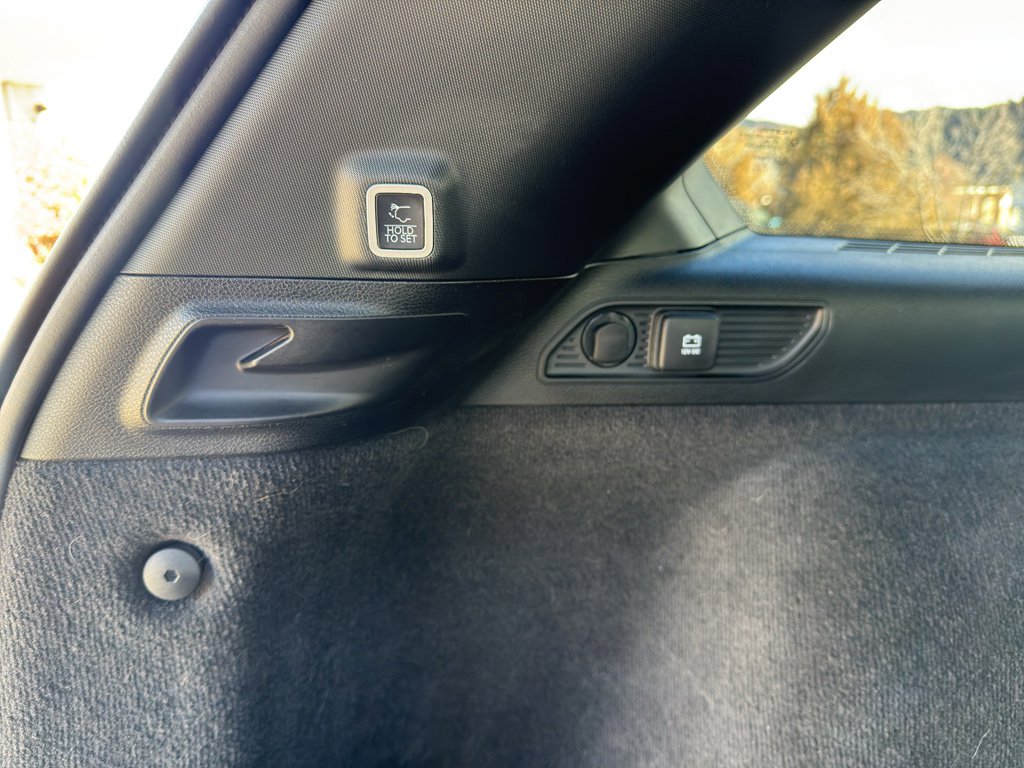 Certified 2022 Jeep Grand Cherokee Overland w/ Adv Protech Group III image 12