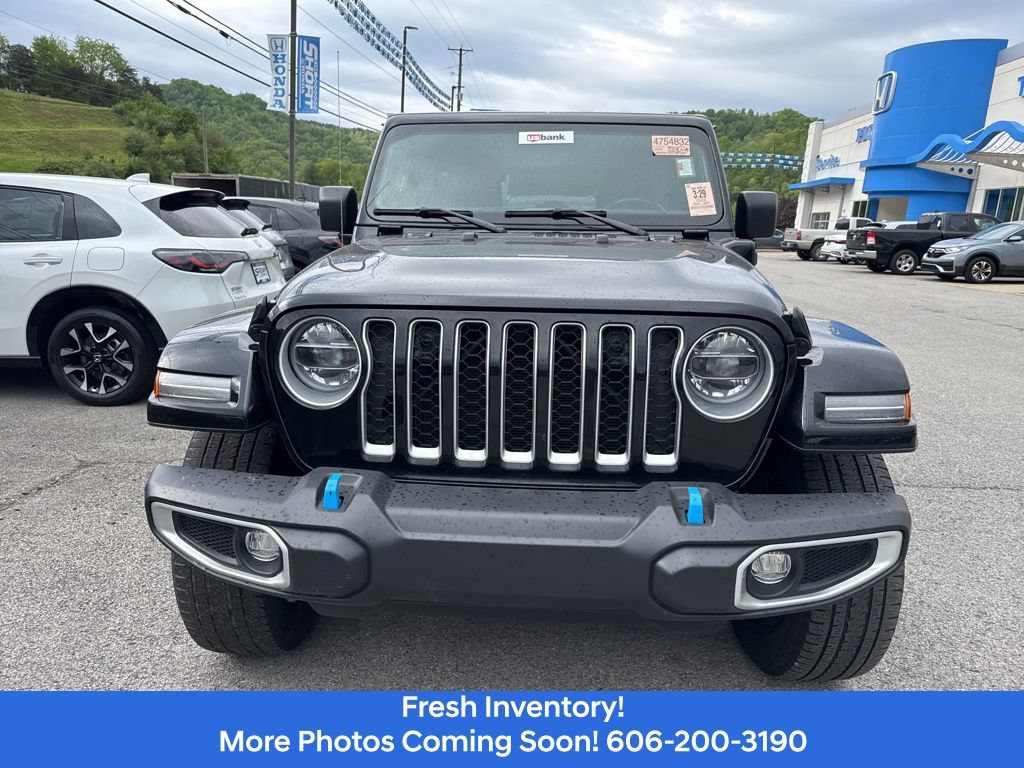 Used 2022 Jeep Wrangler Unlimited Sahara w/ Cold Weather Group AWD/4WD image 2