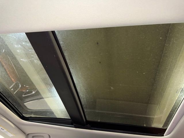 Used 2012 Jeep Grand Cherokee Overland image 17