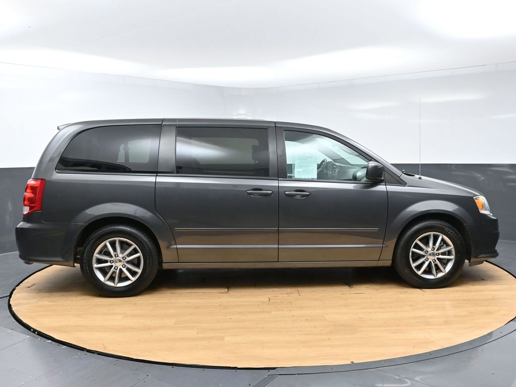 Used 2016 Dodge Grand Caravan SE FWD image 47