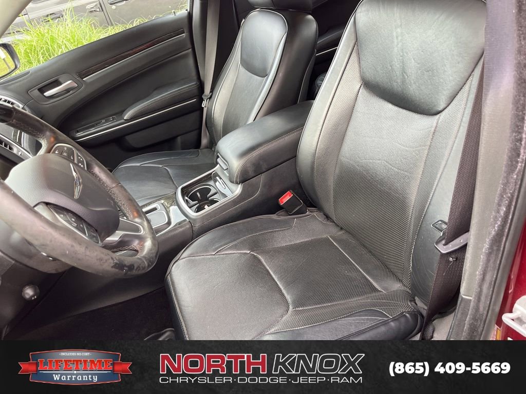 Used 2017 Chrysler 300 C w/ Safetytec Plus Group AWD/4WD image 7