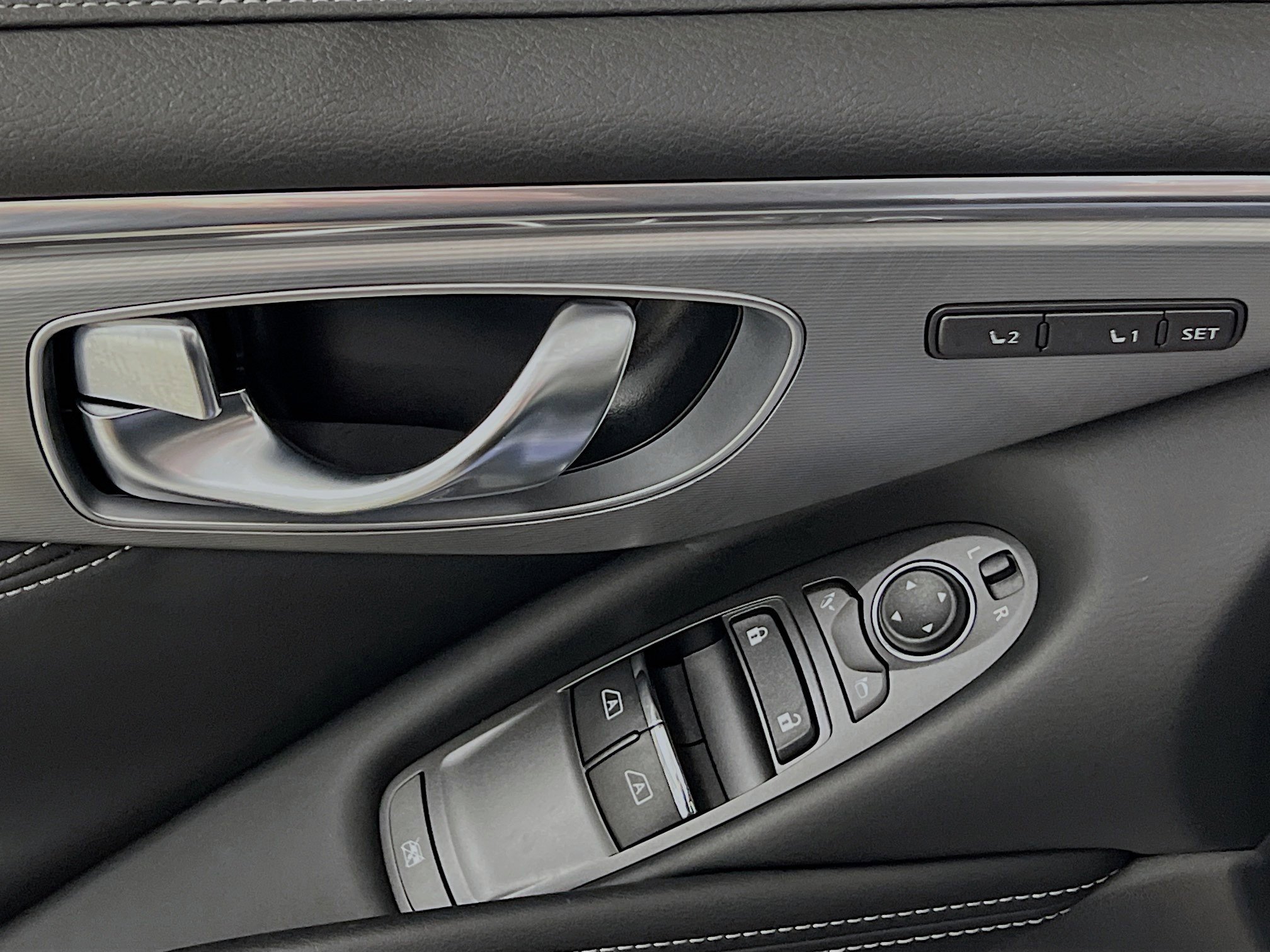 Used 2022 INFINITI Q60 3.0t Luxe w/ Essential Package image 17