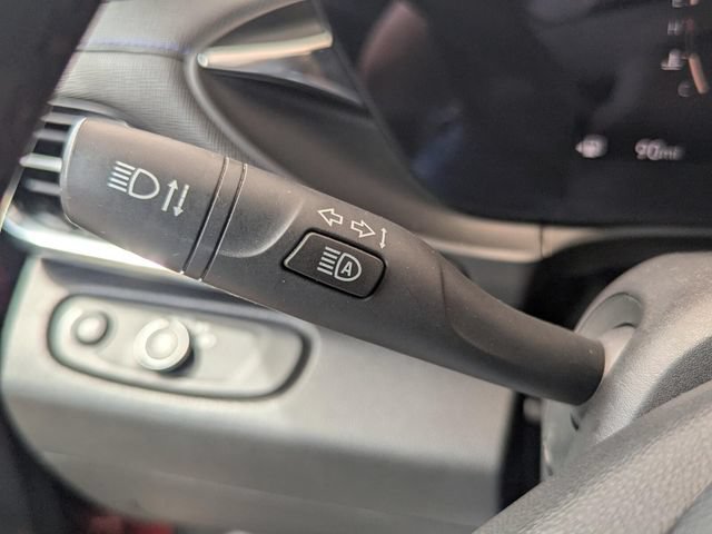Used 2024 Buick Envista Sport Touring w/ Convenience I Package FWD image 23
