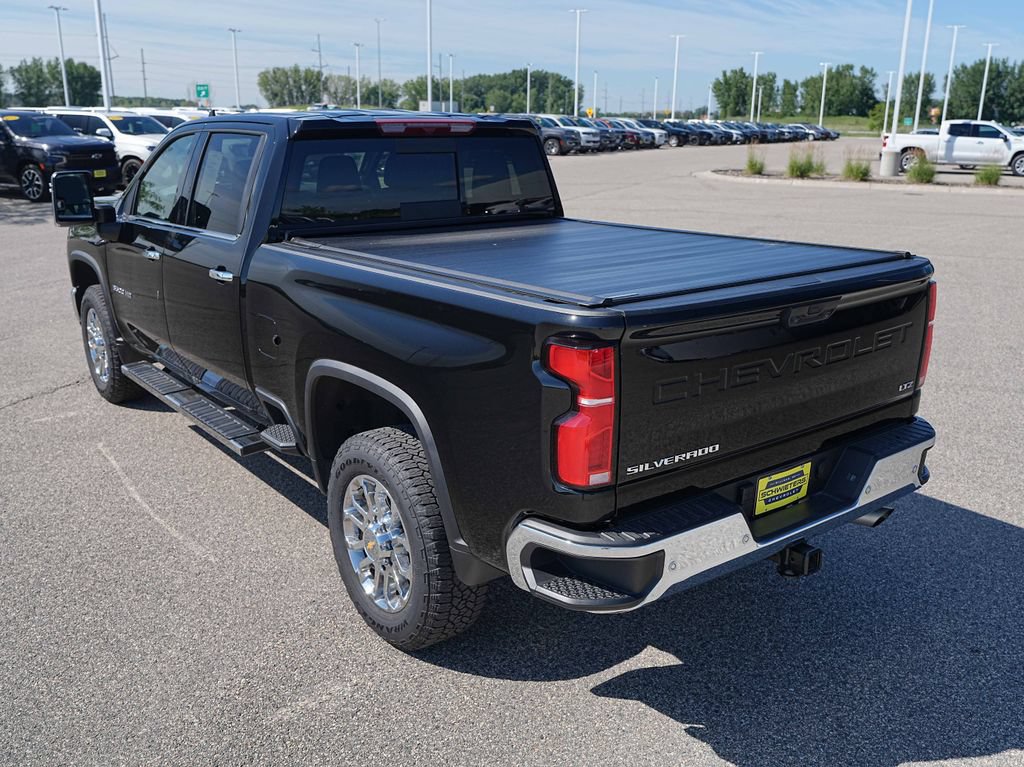 Used 2026 Chevrolet Silverado 3500 LTZ w/ LTZ Plus Package AWD/4WD image 14