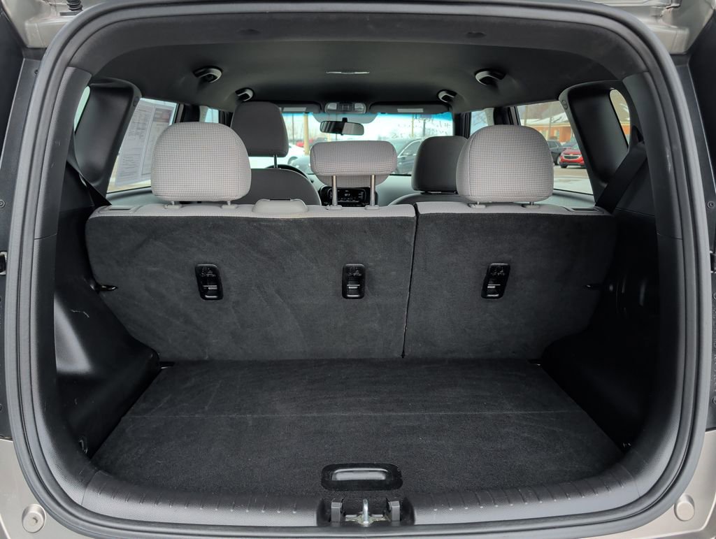 Used 2017 Kia Soul image 19