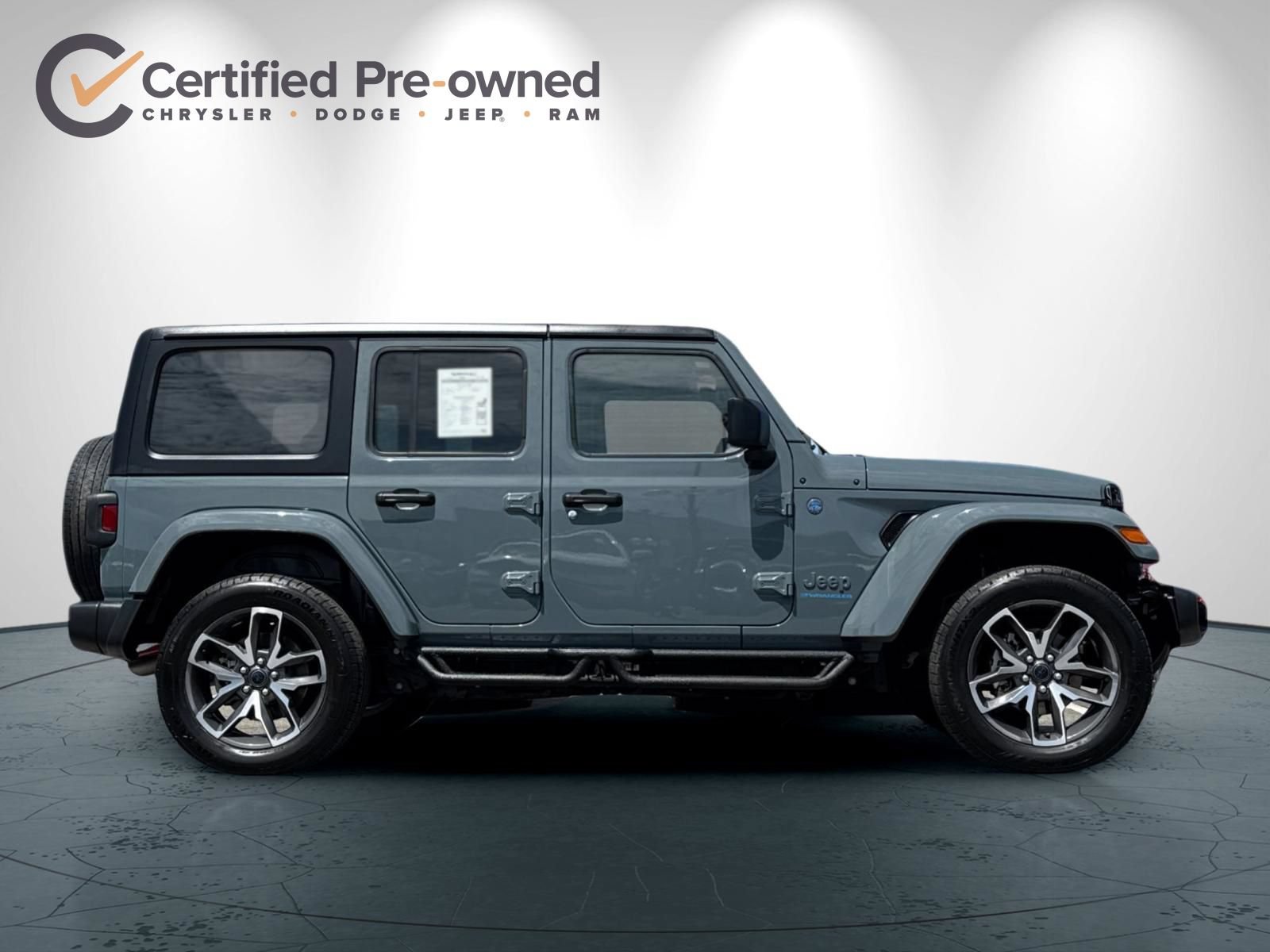 Certified 2024 Jeep Wrangler Unlimited AWD/4WD image 3