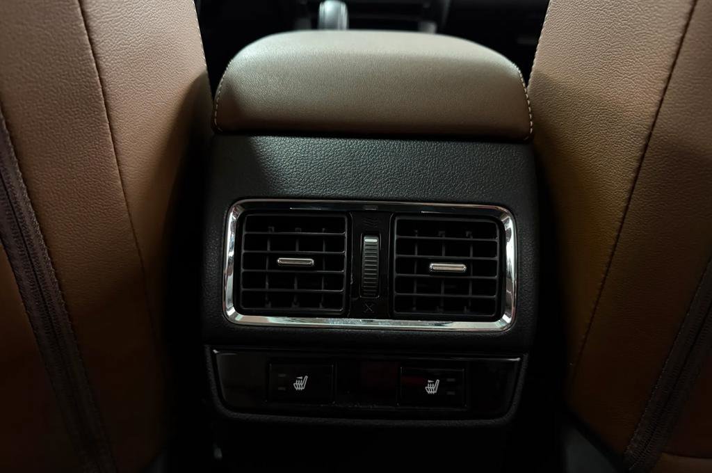 Used 2017 Subaru Outback 2.5i Touring w/ Popular Package #5A image 5