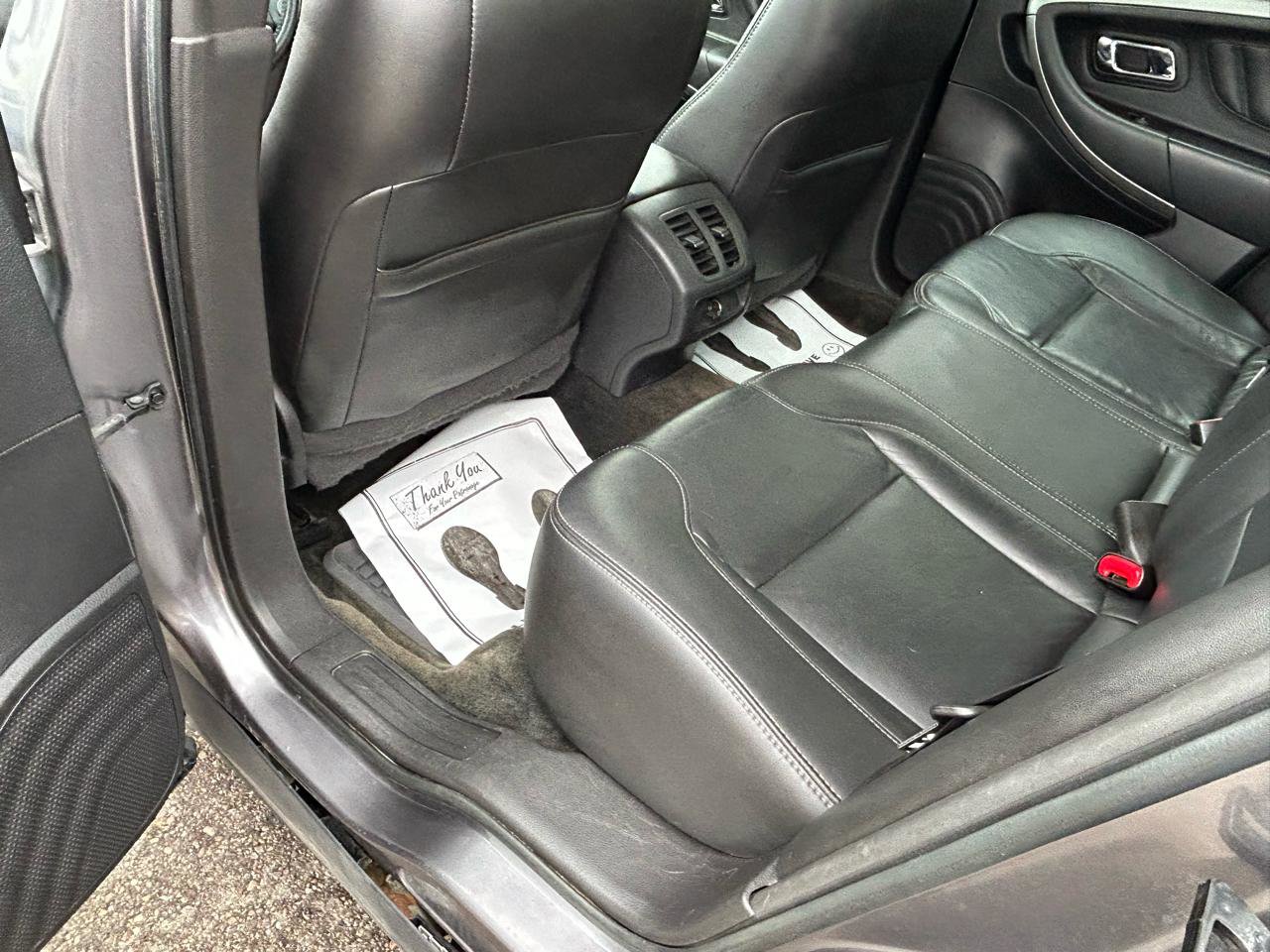 Used 2014 Ford Taurus SEL w/ Equipment Group 201A FWD image 9