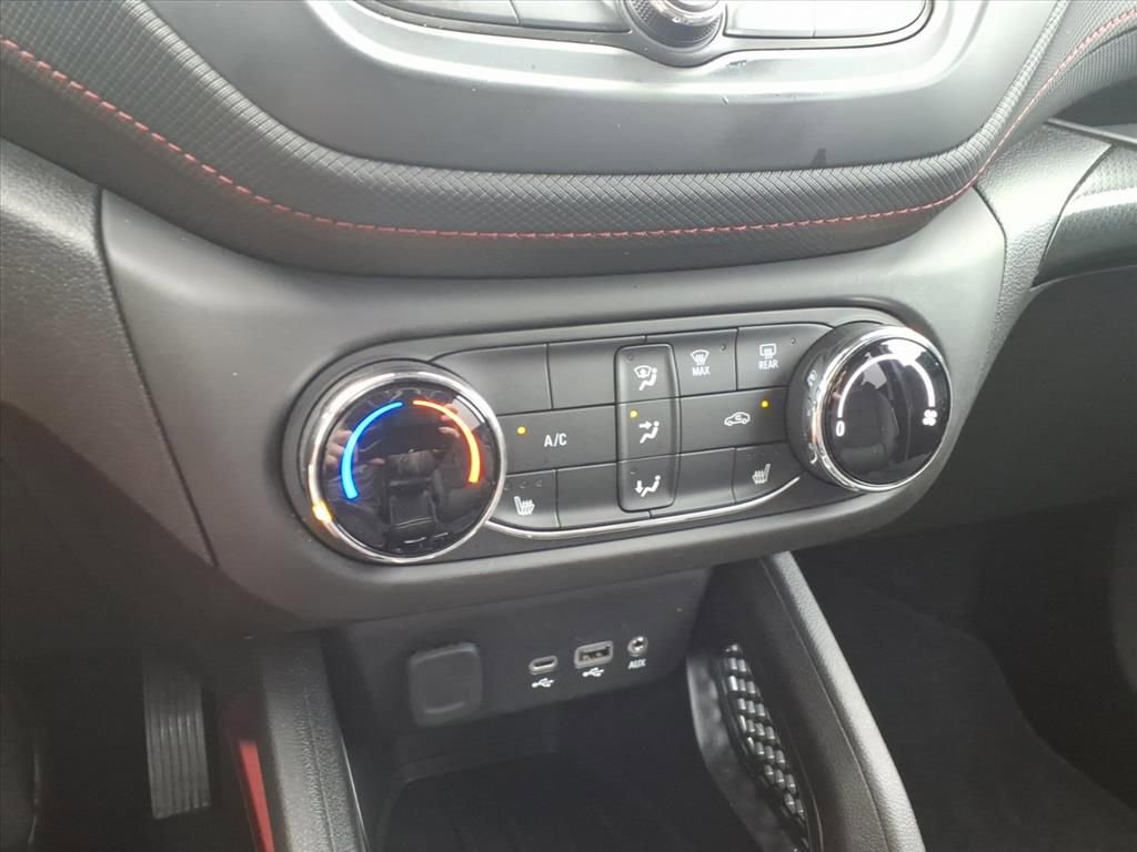Used 2023 Chevrolet TrailBlazer RS image 25