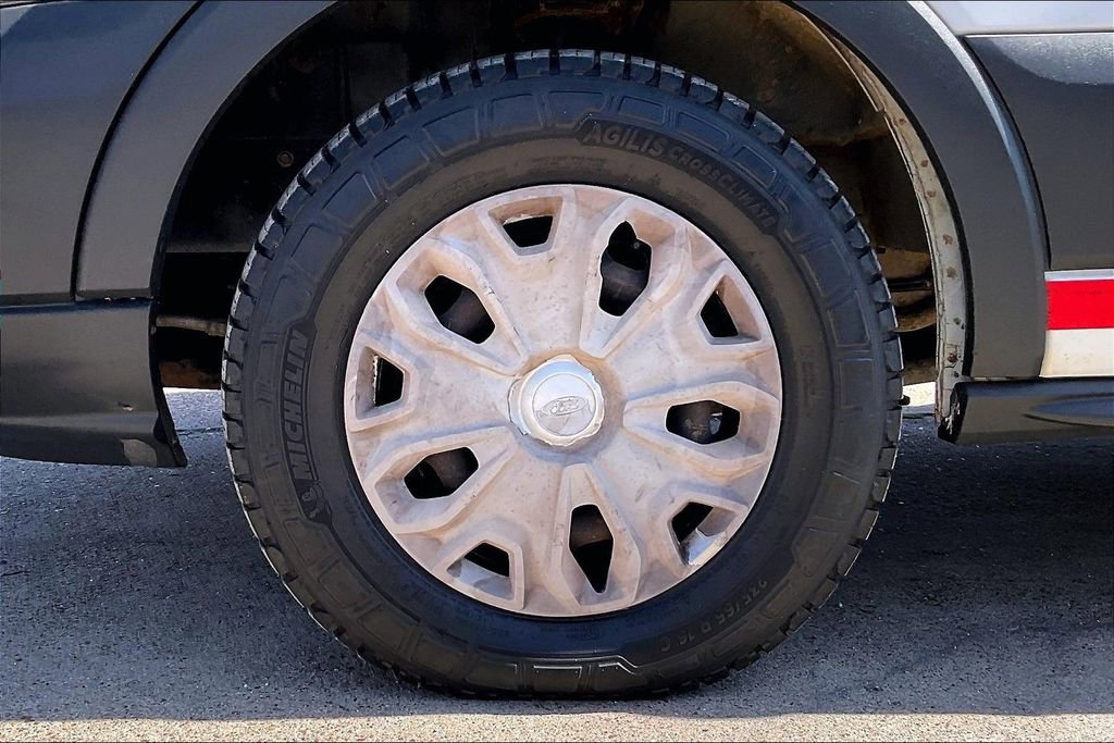 Used 2017 Ford Transit 350 XL image 30