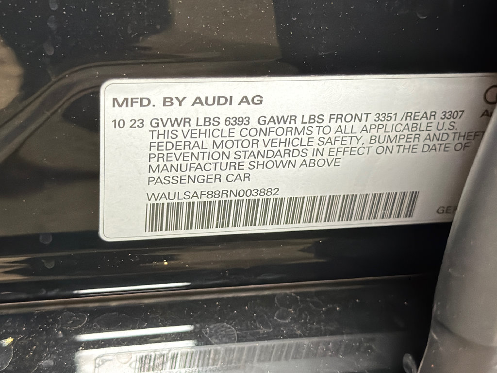 Used 2024 Audi S8 AWD/4WD image 34
