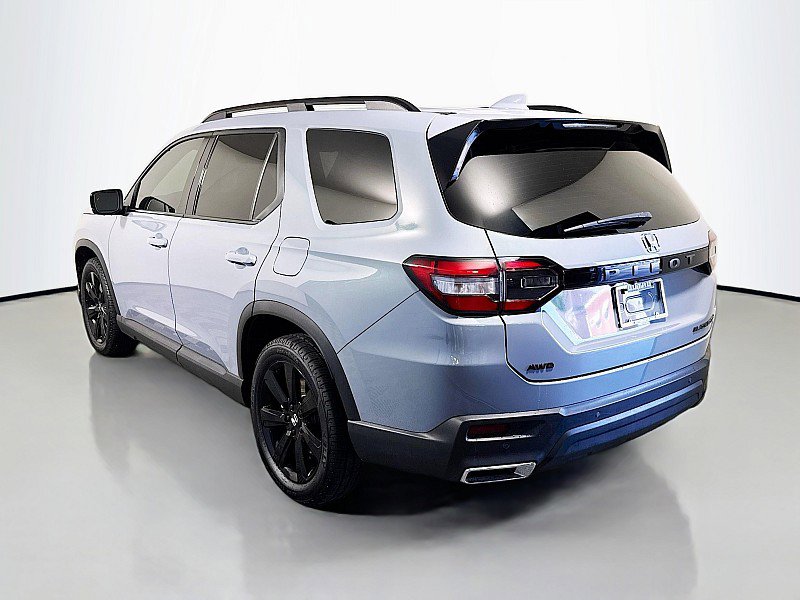 Used 2025 Honda Pilot Black Edition image 5