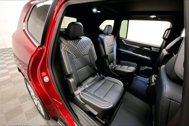 Used 2025 GMC Acadia Denali w/ Super Cruise Package image 24