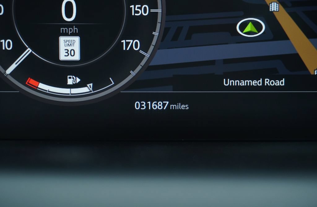 Used 2020 Land Rover Discovery Sport SE R-Dynamic AWD/4WD image 17