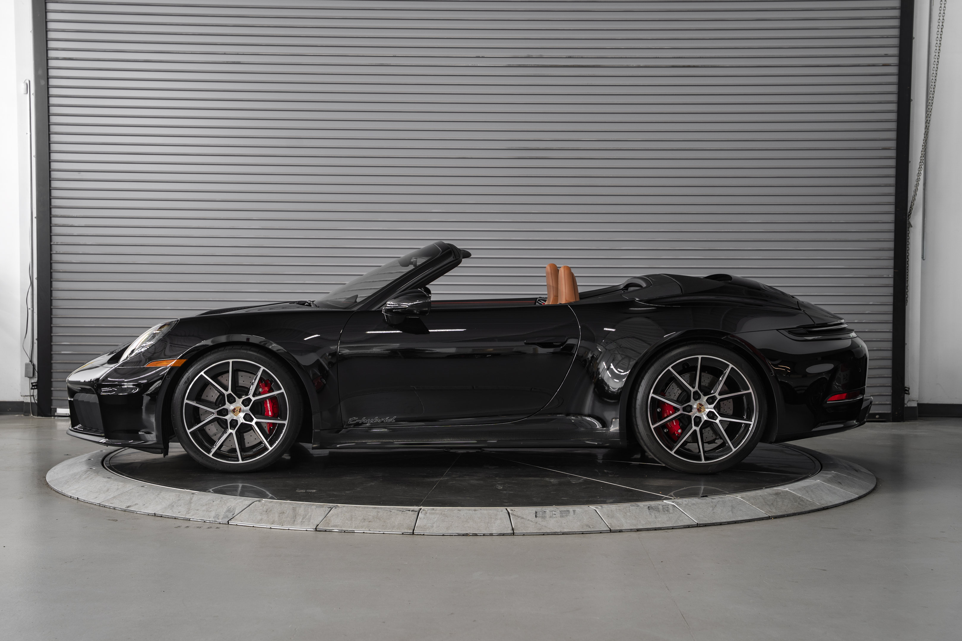 Used 2026 Porsche 911 Carrera 4 GTS AWD/4WD image 2