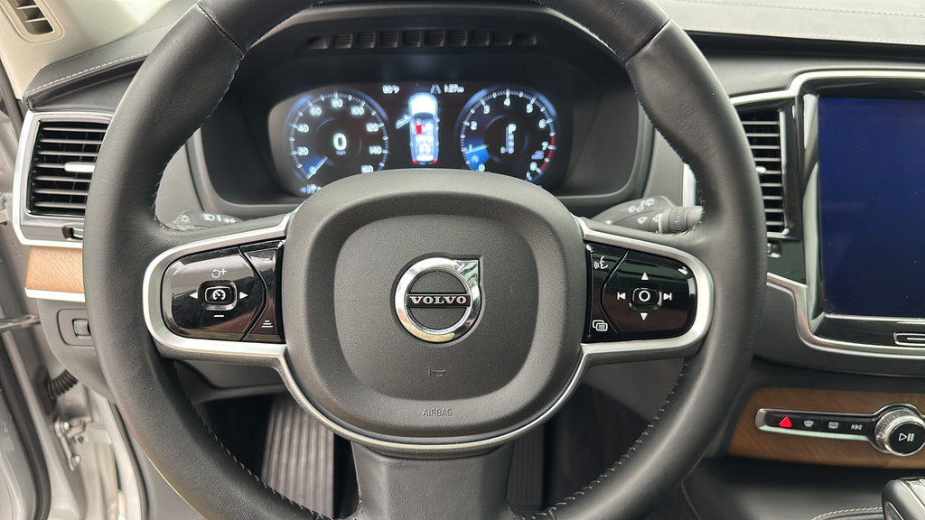 Used 2017 Volvo XC90 T6 Inscription w/ Vision Package AWD/4WD image 16