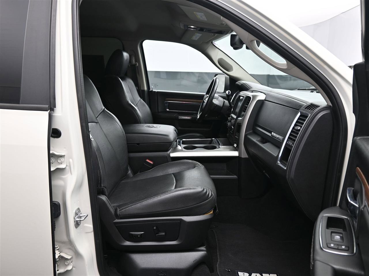 Used 2017 RAM 2500 Laramie w/ Sport Appearance Group AWD/4WD image 9