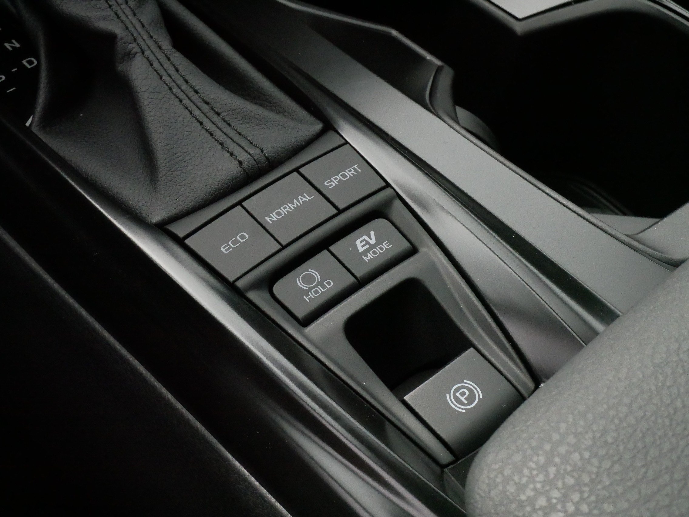 Certified 2026 Toyota Camry SE w/ Convenience Package FWD image 25