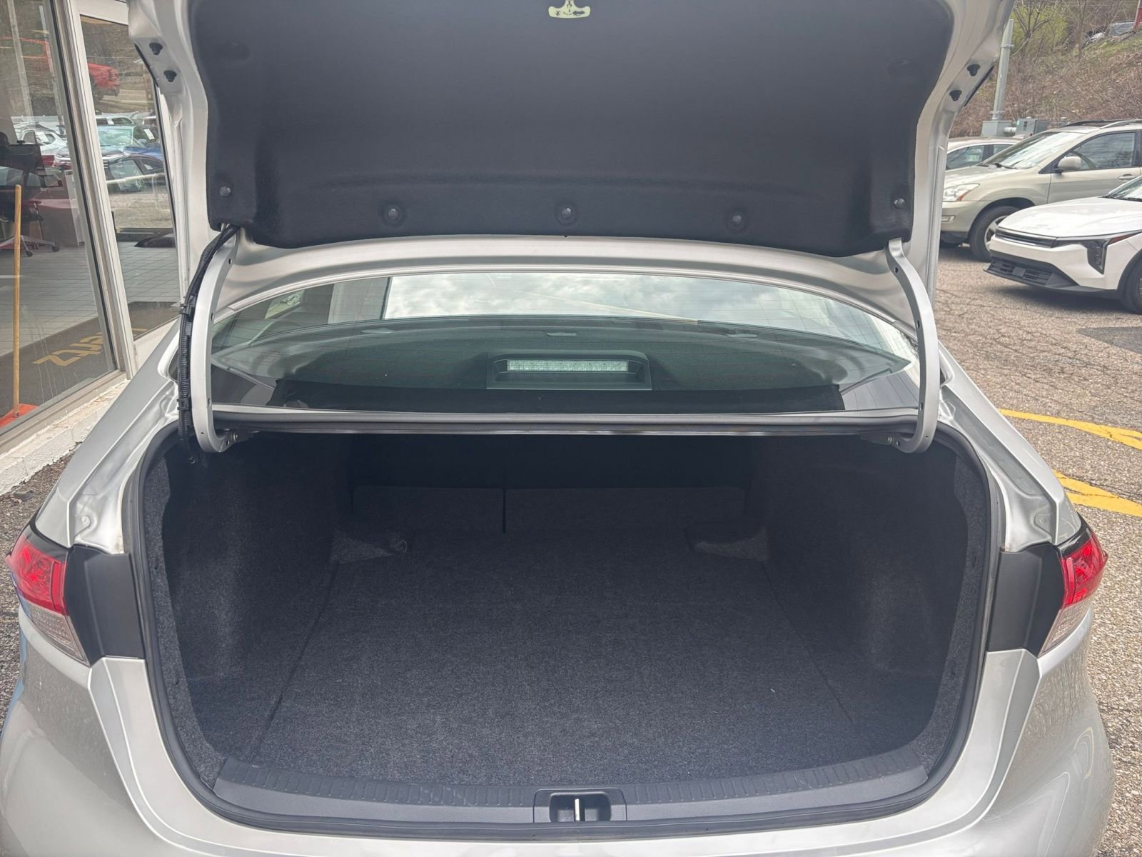 Used 2025 Toyota Corolla LE image 30