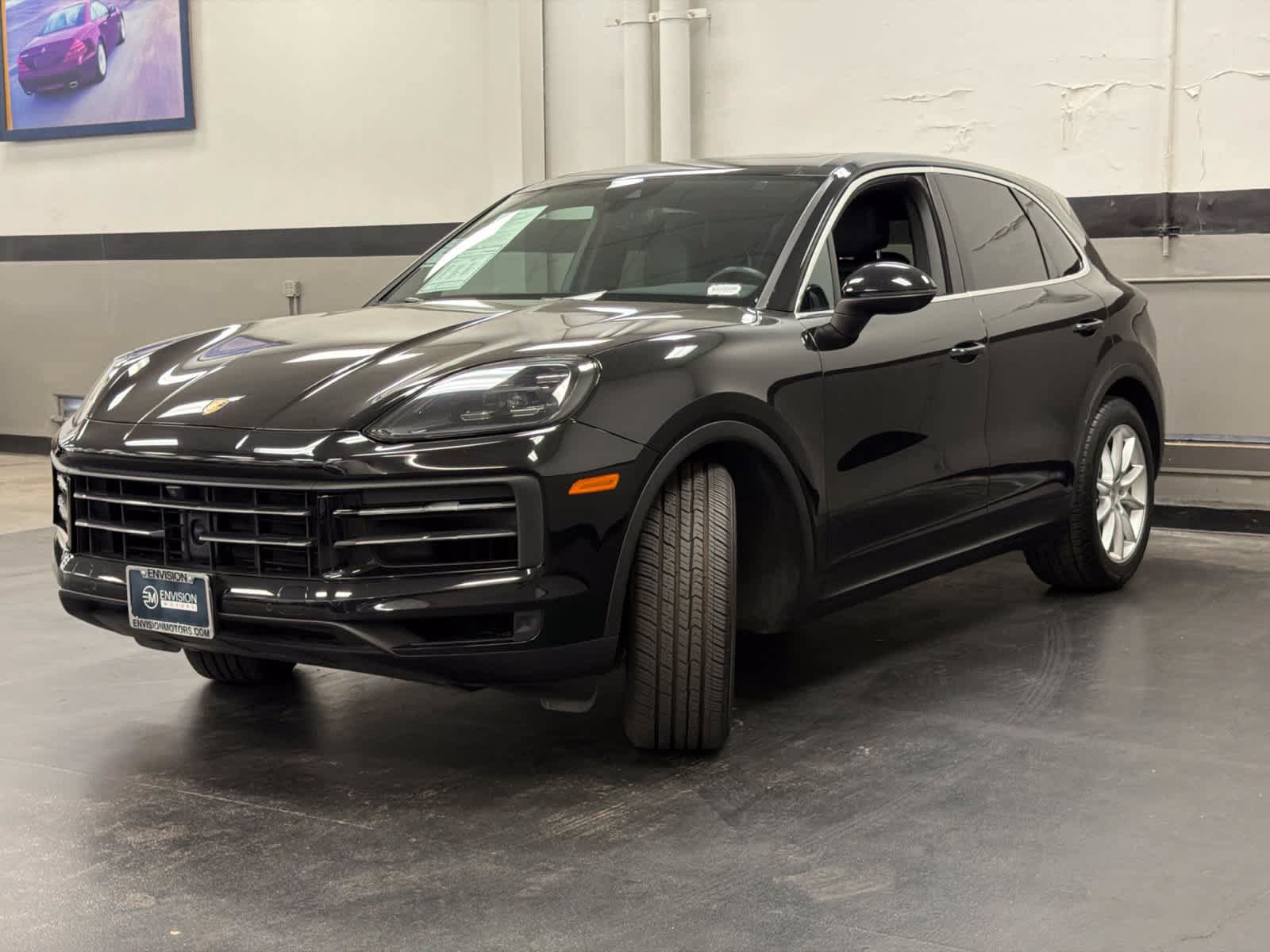 Used 2024 Porsche Cayenne AWD/4WD image 5