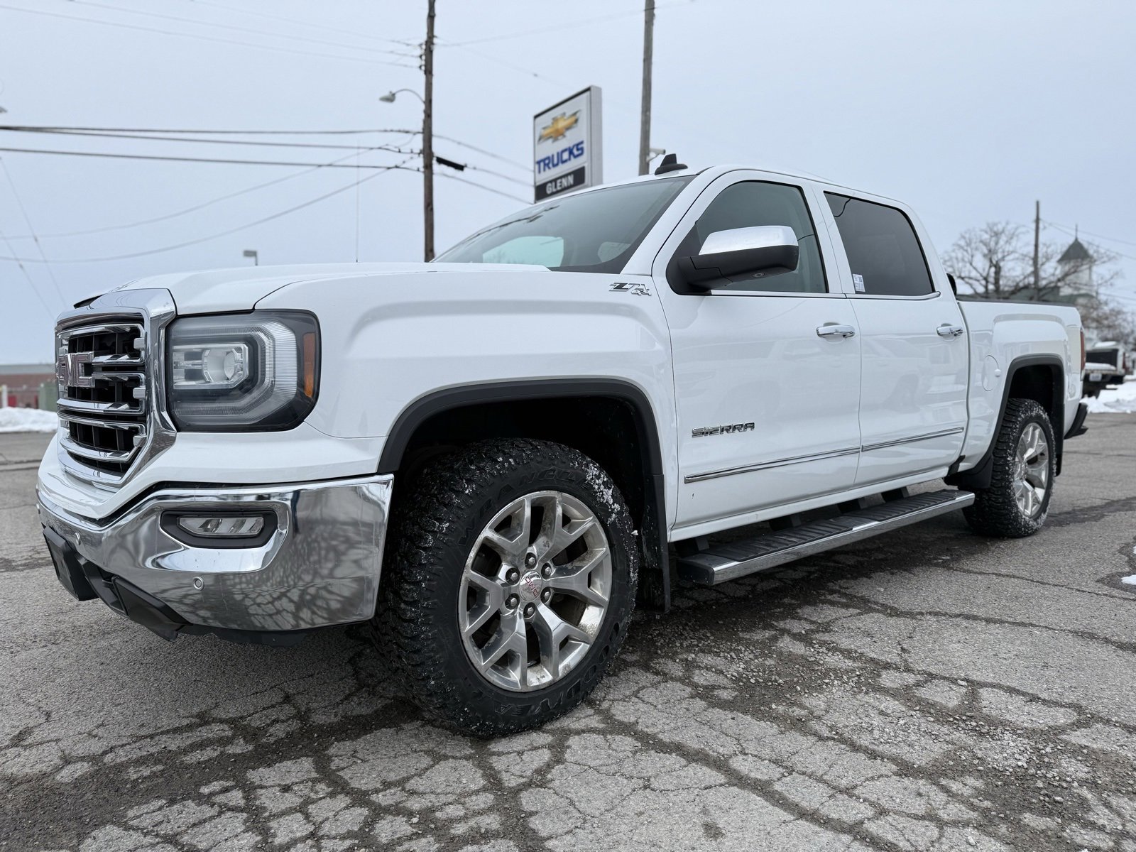Used 2016 GMC Sierra 1500 SLT w/ SLT Premium Package image 2