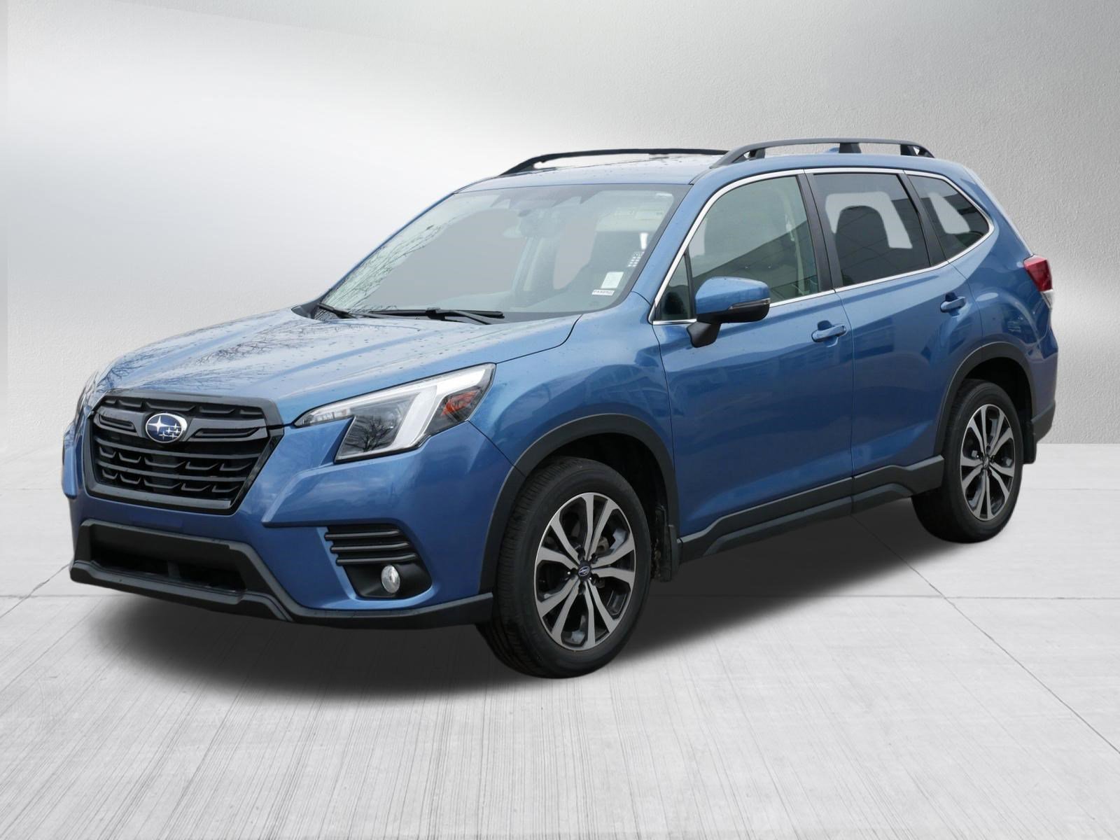 Used 2023 Subaru Forester Limited image 3