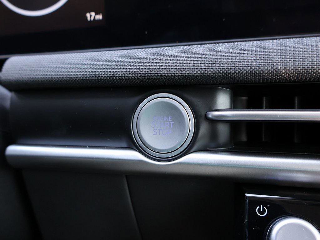 New 2026 Hyundai Tucson Limited image 34