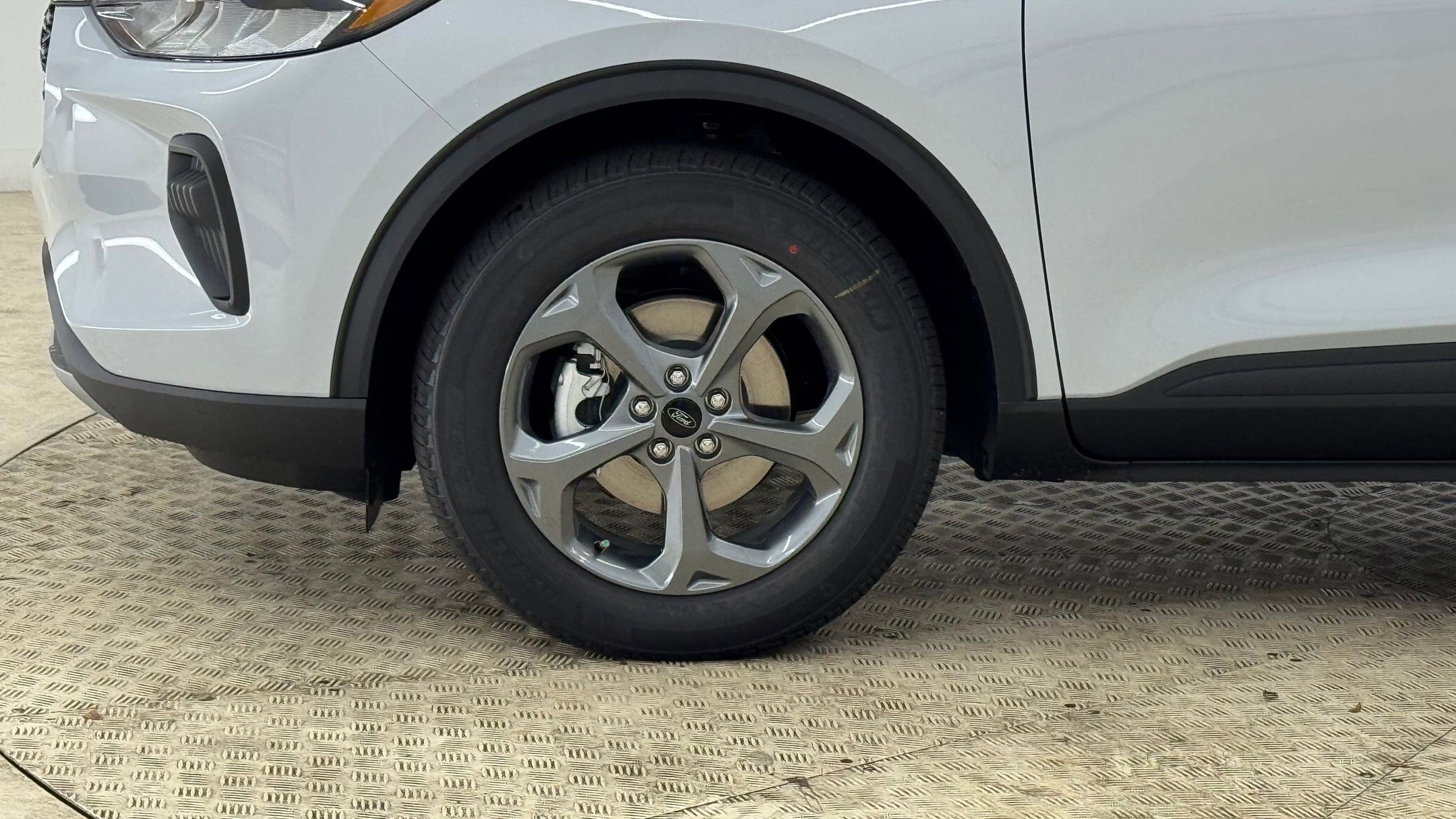 New 2026 Ford Escape ST-Line w/ Tech Pack #1 FWD image 29