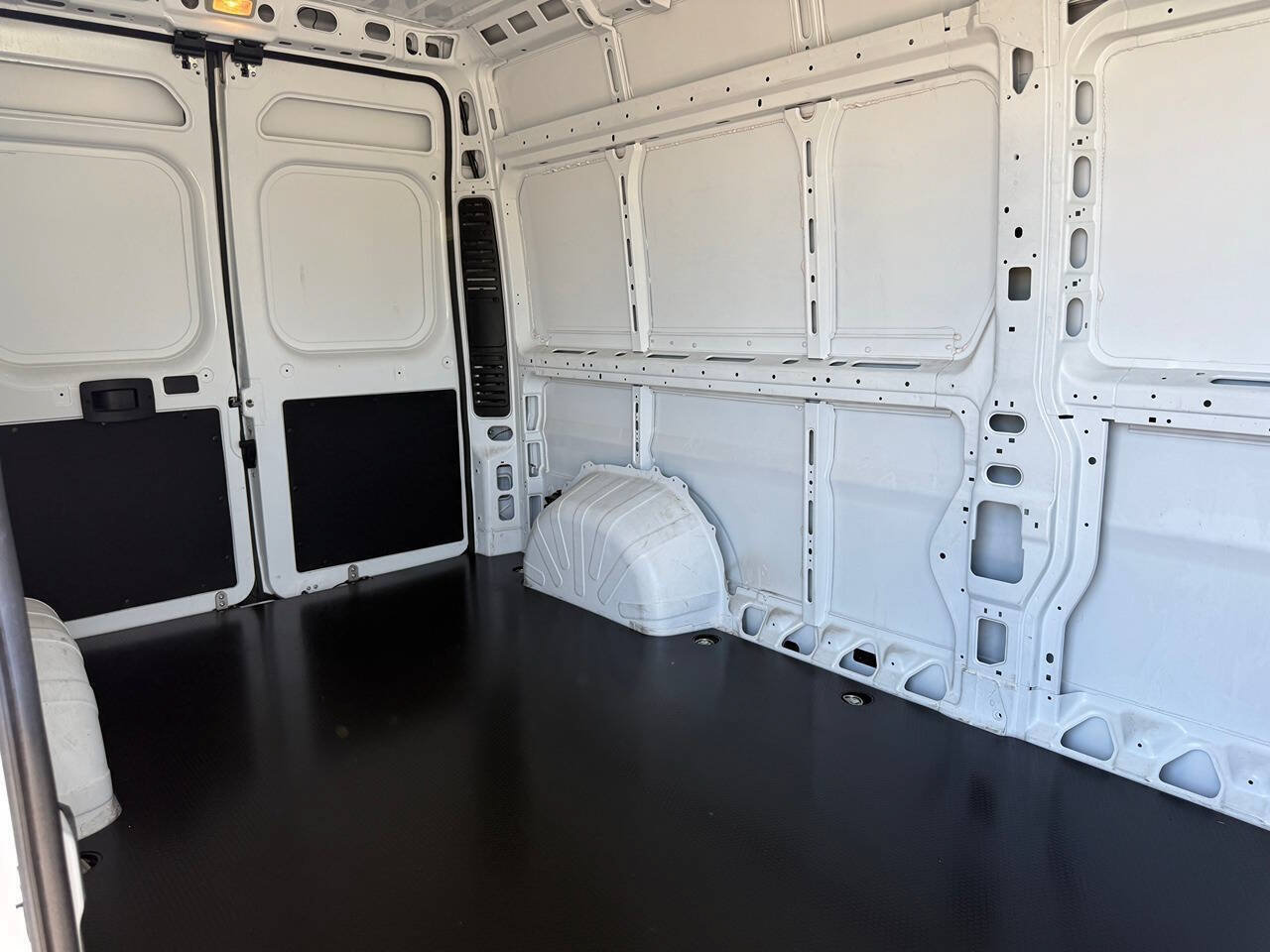 Used 2025 RAM ProMaster 2500 FWD image 25