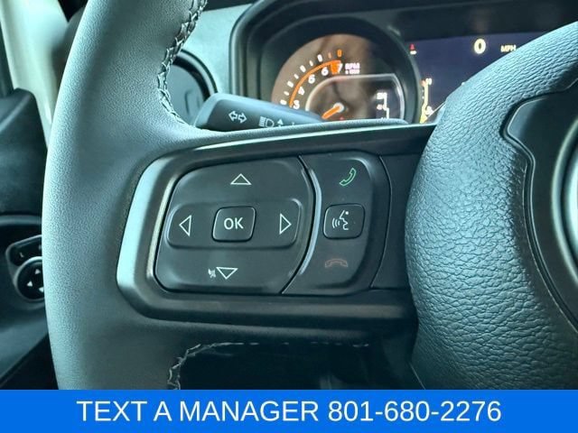 Used 2025 Jeep Gladiator Sport AWD/4WD image 15