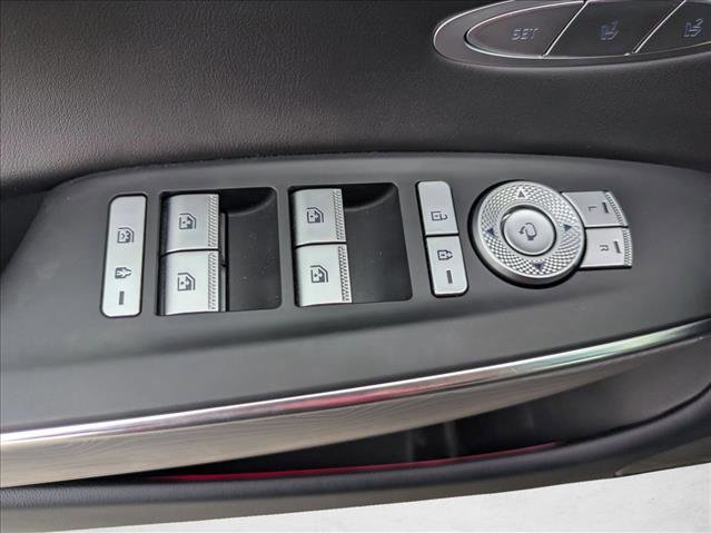 Used 2022 Genesis GV70 2.5T w/ Advanced Package image 12