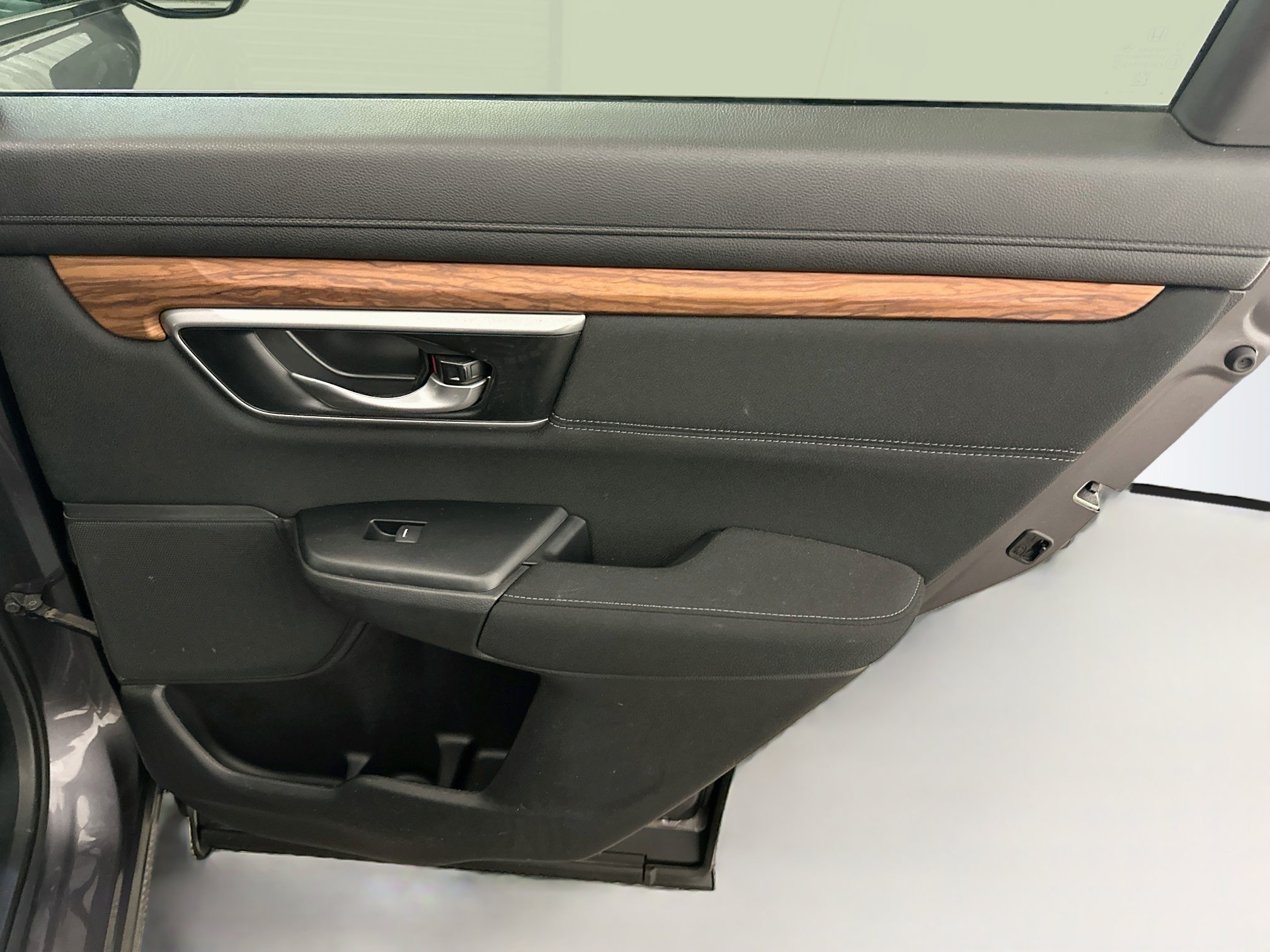Used 2018 Honda CR-V EX image 31