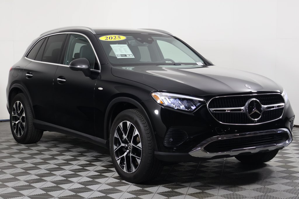 Certified 2025 Mercedes-Benz GLC 350e 4MATIC w/ Driver Assistance Package image 3
