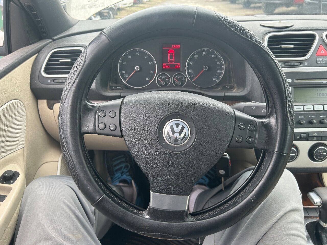 Used 2007 Volkswagen Eos 2.0T FWD image 17