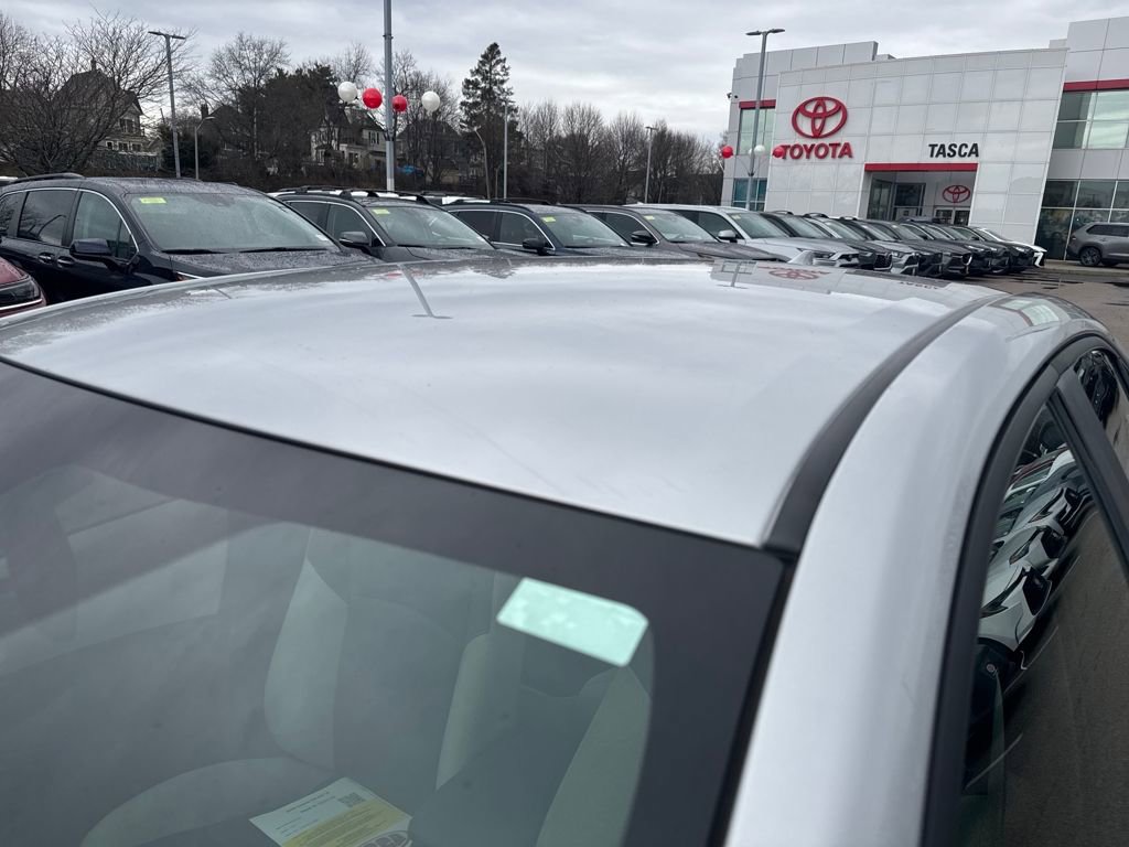 Used 2025 Toyota Corolla LE w/ Convenience Package image 45